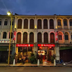 Хостел Red Court